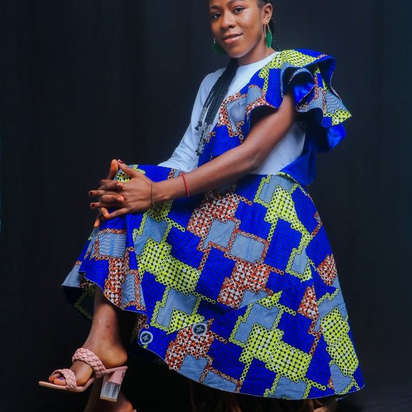 Knee length dress white African blue print ngounbang - Picture 5 of 7